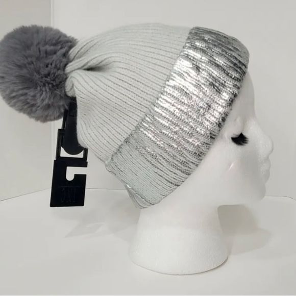 INC International Concepts Accessories - 𝅺inc International Concepts Silver Metallic Beanie One Size-NWT